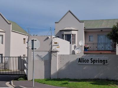 Townhouse For Sale in Goodwood Estate, Goodwood